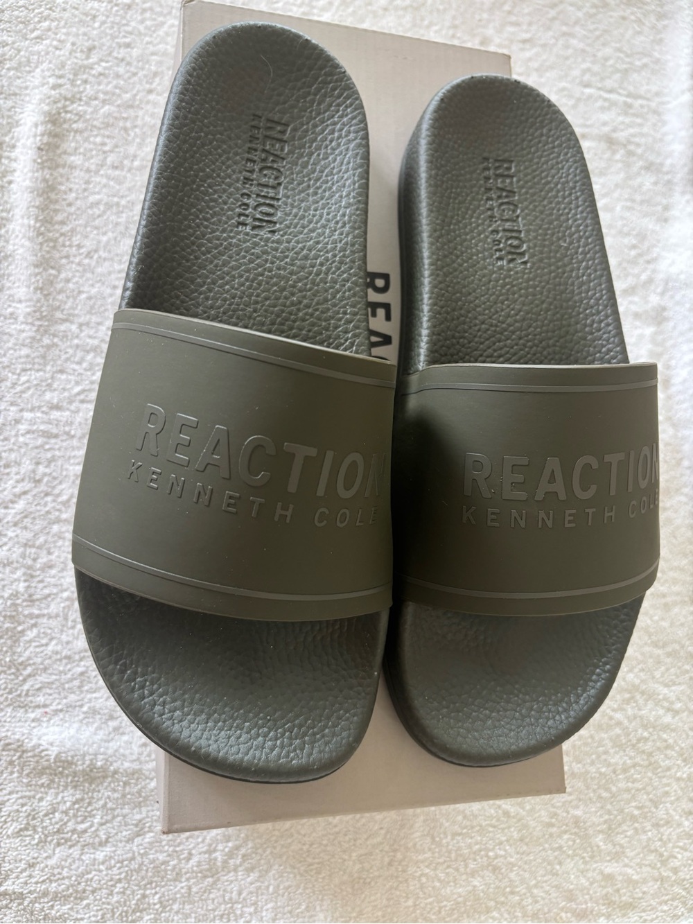 Kenneth Cole Reaction Olive Green Slip-On Slide Sandals